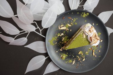 Kırmızı fasulye ve yeşil çay keki.