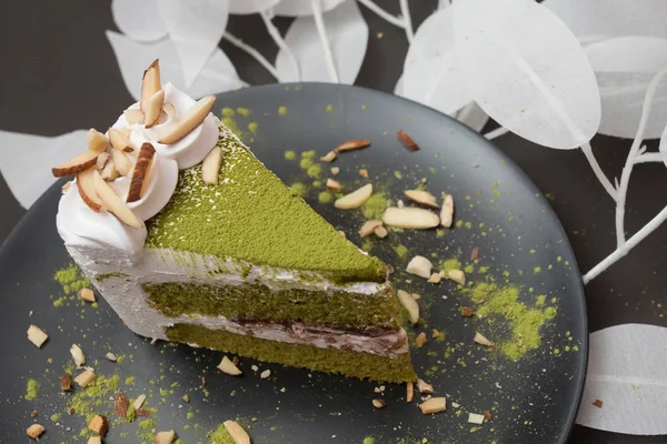 Rote Bohnen Und Matcha Grüner Tee Kuchen — Stockfoto