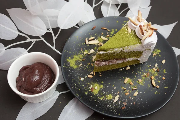 Rote Bohnen Und Matcha Grüner Tee Kuchen — Stockfoto