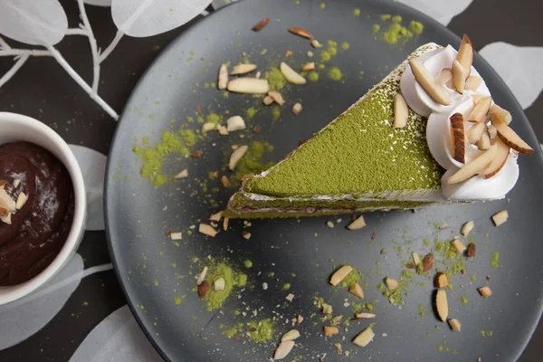 Rote Bohnen und Matcha grüner Tee Kuchen — Stockfoto