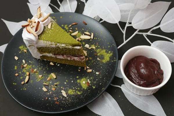 Rote Bohnen und Matcha grüner Tee Kuchen — Stockfoto