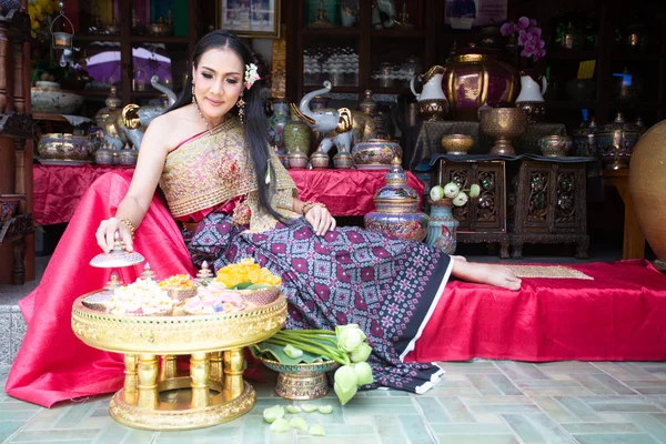 Schöne Frau Kleid Thailändischen Stil Thailändische Kultur — Stockfoto