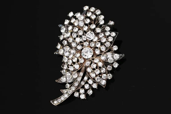 Diamond on flower brooch — 스톡 사진