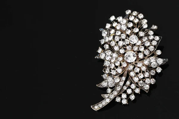 Diamond on flower brooch — Stock Photo, Image