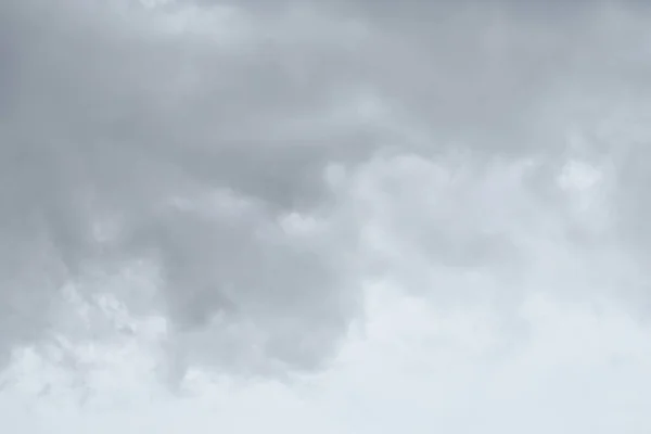 雨 (または雨) 雲の灰色の色の背景 — ストック写真