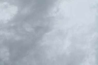 Yağmurlu (veya yağmur) bulut, gri renkli arka plan