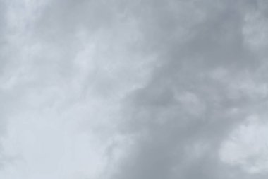 Yağmurlu (veya yağmur) bulut, gri renkli arka plan