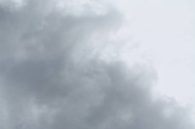 Yağmurlu (veya yağmur) bulut, gri renkli arka plan