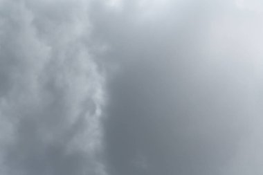 Yağmurlu (veya yağmur) bulut, gri renkli arka plan