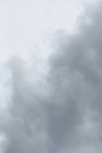 Nube de lluvia (o lluvia), fondo de color gris —  Fotos de Stock
