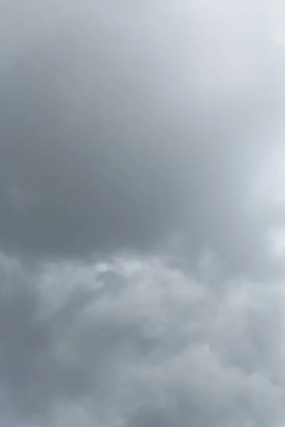 Nuvola piovosa (o pioggia), sfondo di colore grigio — Foto Stock