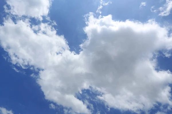 Blue sky with clouds. — Stock Photo, Image