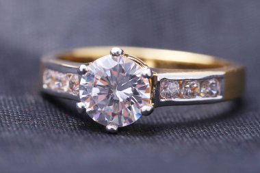 Pırlanta altın yüzük