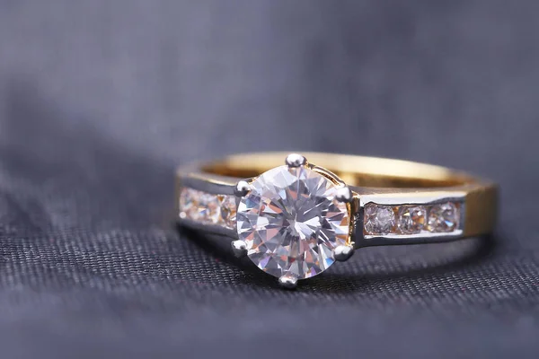 금 반지 다이아몬드 — 스톡 사진