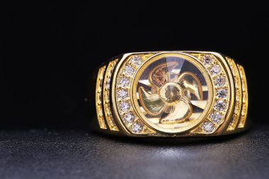 Altın yüzük, Türbin