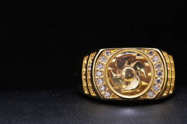 Altın yüzük, Türbin