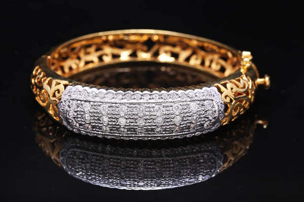 Bracelet, Bangle old thai antique style — Stockfoto