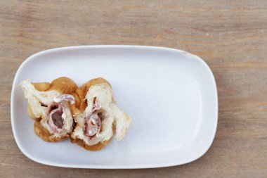 Ekmek jambon peyniri