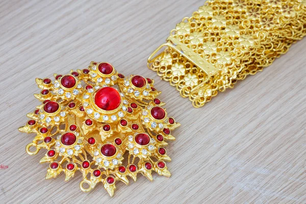 Gold Belt Thai Style Red Gem Diamond — Stock Photo, Image