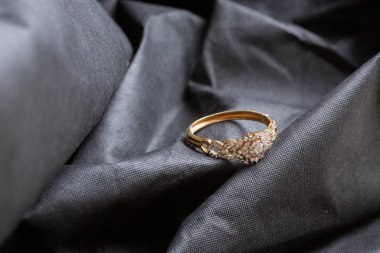 Elmaslı antika altın bilezik