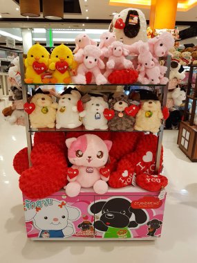 Chiang Rai, Tayland - 2 Şubat: mağaza iç görünüm ile oyuncak ayı dilimi Central Plaza 2 Şubat 2017 yılında Chiang rai, Tayland.