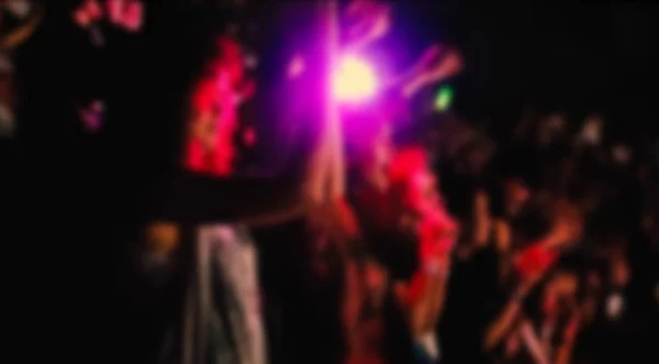 特写镜头彩色离焦模糊的音乐会人群酒泉 — 图库照片