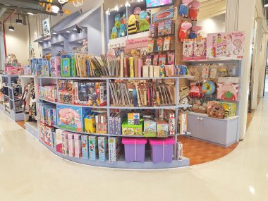 Chiang Rai, Tayland - 1 Mart: mağaza iç görünüm kırtasiye mağazası merkez Plaza bölümü mağazasında 1 Mart 2017 yılında Chiang rai, Tayland ile