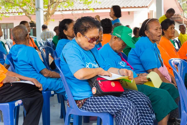 Chiang Rai, Tayland - 19 Şubat: kimliği belirsiz Asyalı insanların cüzzam Konferansı 19 Şubat 2016 üzerinde Chiang rai, Tayland acı. — Stok fotoğraf