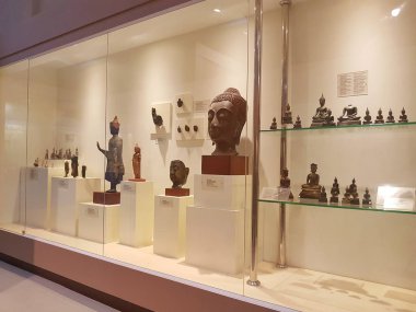 Kamphaeng Phet, Tayland - 31 Mart: Buda baş resim Kamphaeng Phet Ulusal Müzesi üzerinde 31 Mart 2017 yılında Kamphaeng Phet, Tayland.