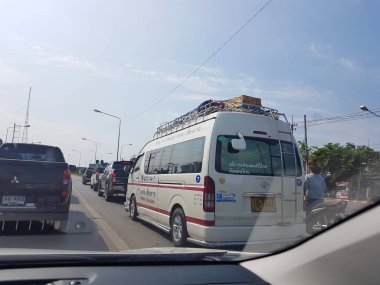 Chiang Rai, Tayland - 8 Mayıs: trafik sıkışıklığı 8 Mayıs 2017 yılında Chiang rai, Tayland kaza nedeniyle otoyolu üzerinde. Sürücünün POV