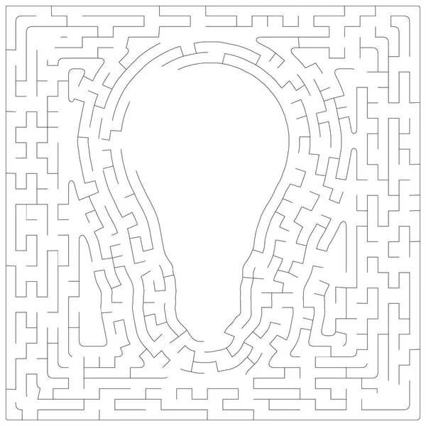 Permainan Labyrinth Maze dan dengan garis besar bola lampu kosong di tengah terisolasi pada latar belakang putih, konsep ide - Stok Vektor