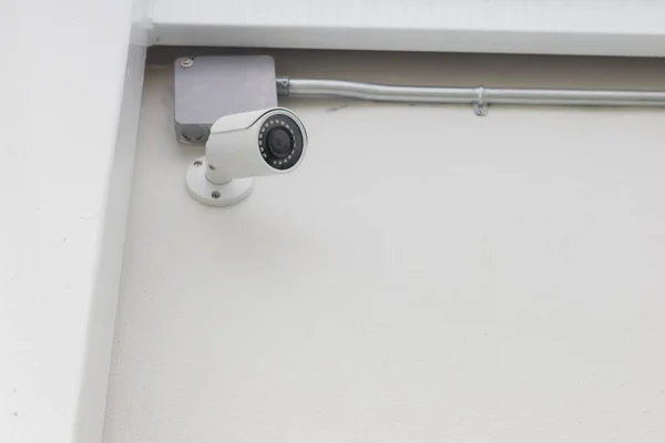 Cctv moderno na parede com copyspace — Fotografia de Stock