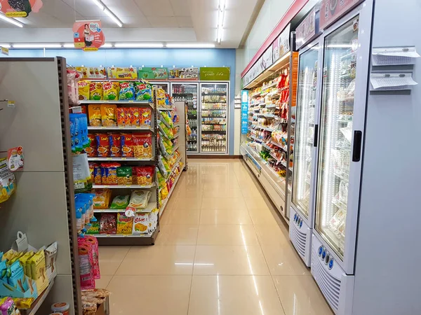 CHIANG MAI, THAILAND - SEPTEMBER 29 : convenience store interior view on September 29, 2017 in Chiang Mai, Thailand. — Stock Photo, Image