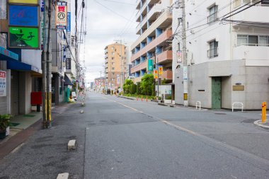 Osaka, Japonya - 17 Eylül: boş yol banliyösünde on 17 Eylül 2017 Osaka City Osaka, Japonya.