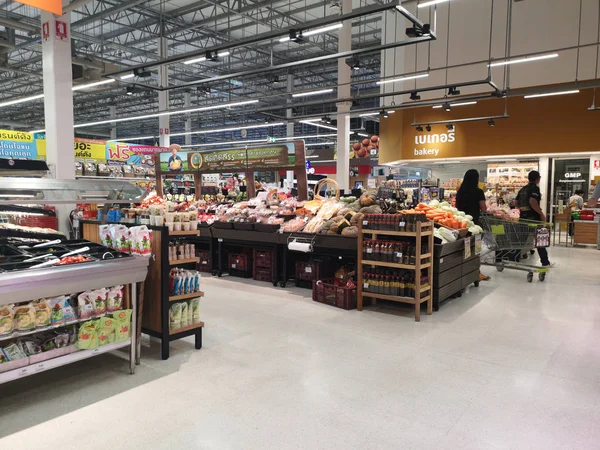 CHIANG RAI, THAILAND - NOVEMBER 21 : fresh department in supermarket on November 21, 2019 in Chiang Rai, Thailand. — ストック写真