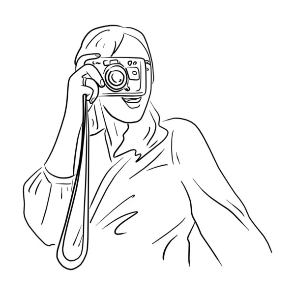 Mujer usando cámara para tomar foto vector ilustración bosquejo garabato mano dibujada con líneas negras aisladas sobre fondo blanco — Vector de stock