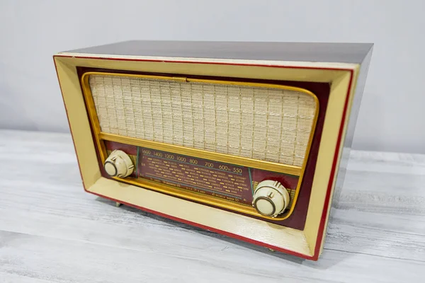 Geçen yüzyılın eski radyosunun genel planı