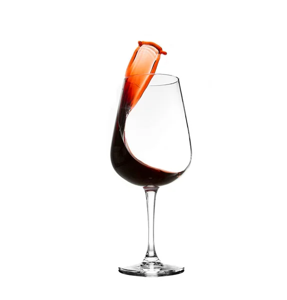 白底酒杯中的红葡萄酒波涛 — 图库照片