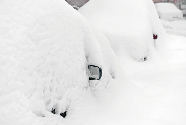 Parking  during heavy snowfall — Stock Photo, Image
