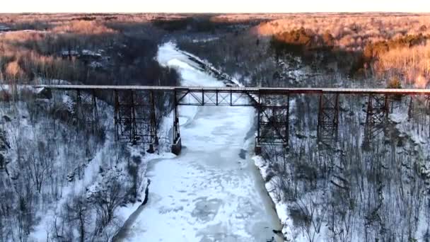 Winter Railroad Bridge Frozen River — Stock video