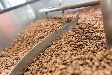 İşte kahve kızartma makinesi.