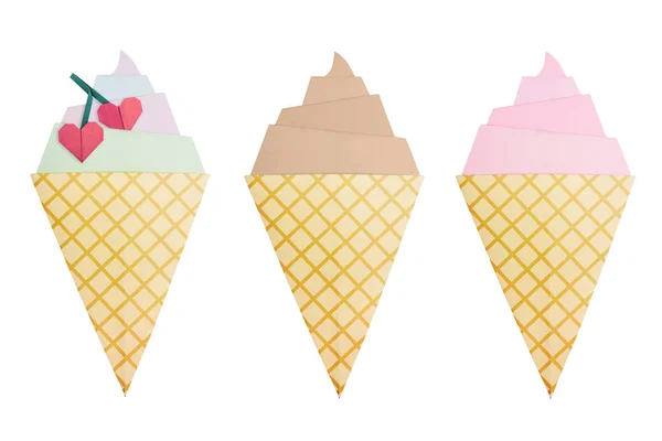 Ice cream origami i konen — Stockfoto