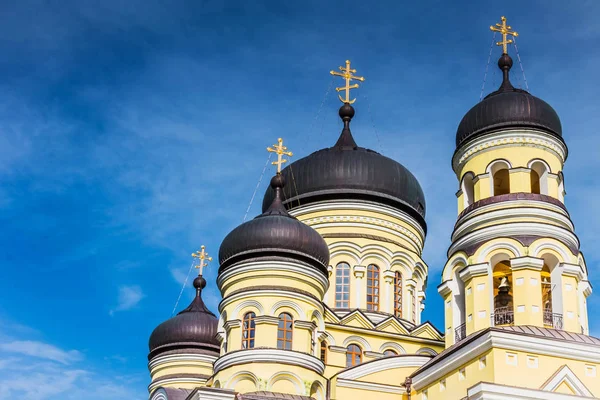 Iglesia catedral cristiana ortodoxa — Foto de Stock