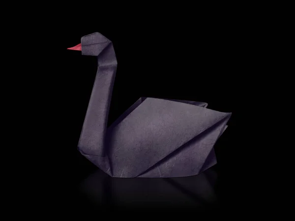 Origami papier zeldzame gebeurtenis zwarte zwaan op een zwarte — Stockfoto