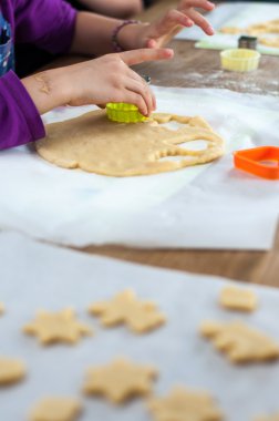 Noel kurabiye pişirme