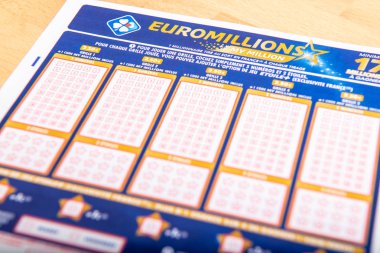 Paris, Fransa - 20 Kasım 2019: Euromillion 'un Fransız şebekelerinin kapanışı Fdj toplumu (La francaise des jeux)