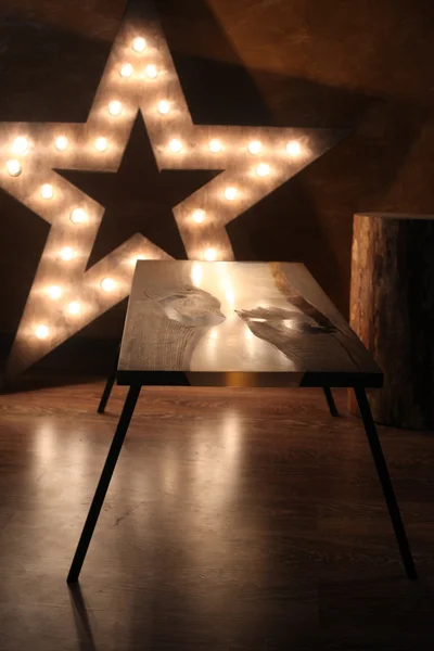 Ahşap ve epoksi tablo ahşap iç yıldız lambalı