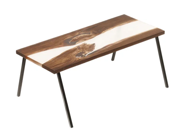 Beyaz izole zemin ahşap ve epoksi masaya