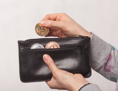 m-cüzdanda altın gümüş bitcoin