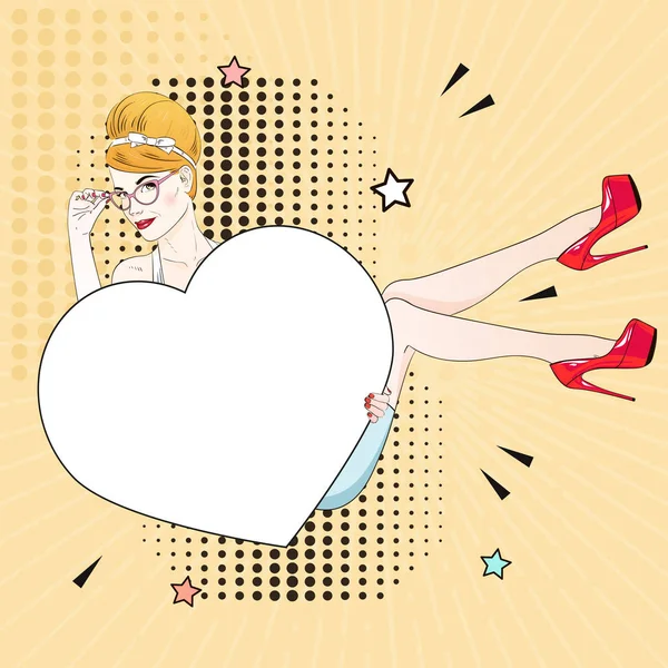 Comic Pop art donna dai capelli biondi in labuteni rossi siede e tiene un cuore bianco e i suoi occhiali. Illustrazione vettoriale . — Vettoriale Stock